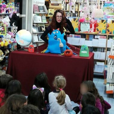 Κουκλοθεατρικό δρώμενο-εκπαιδευτικό πρόγραμμα για το συναίσθημα του φόβου από τη συγγραφέα Γιώτα Αλεξάνδρου, με αφορμή το βιβλίο της Φον ο Φοβερός, στο βιβλιοπωλείο Αλφαβητάρι στον Άγιο Νικόλαο Κρήτης