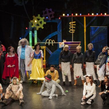 Όλοι οι ήρωες στο τέλος της ιστορίας