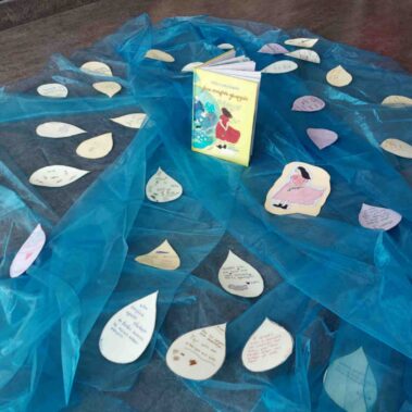 “Μια σταγόνα ομορφιάς” στα Τμήματα Ελληνικής Γλώσσας Bungertwies και Apfelbaum της Ζυρίχης